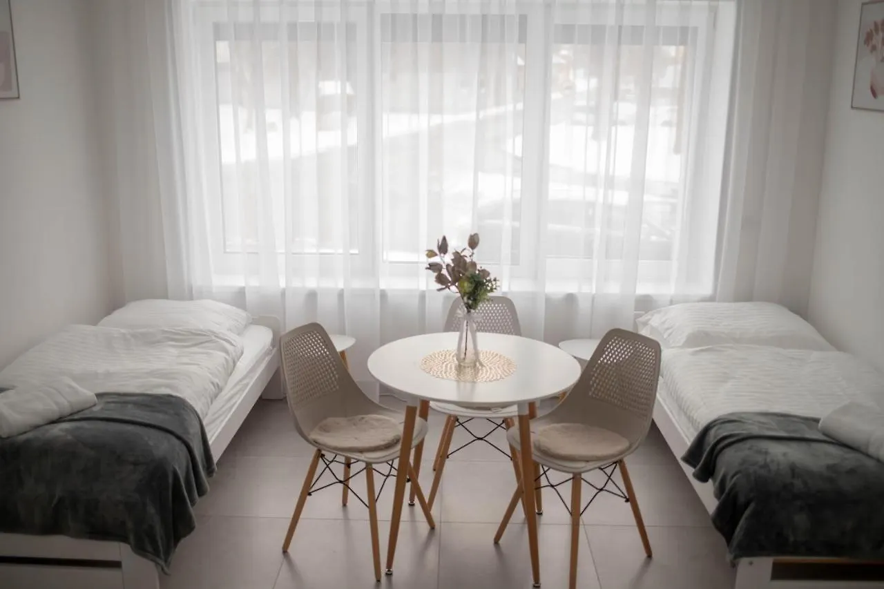 Apartament Rezidence Kbely - Free Parking Praga