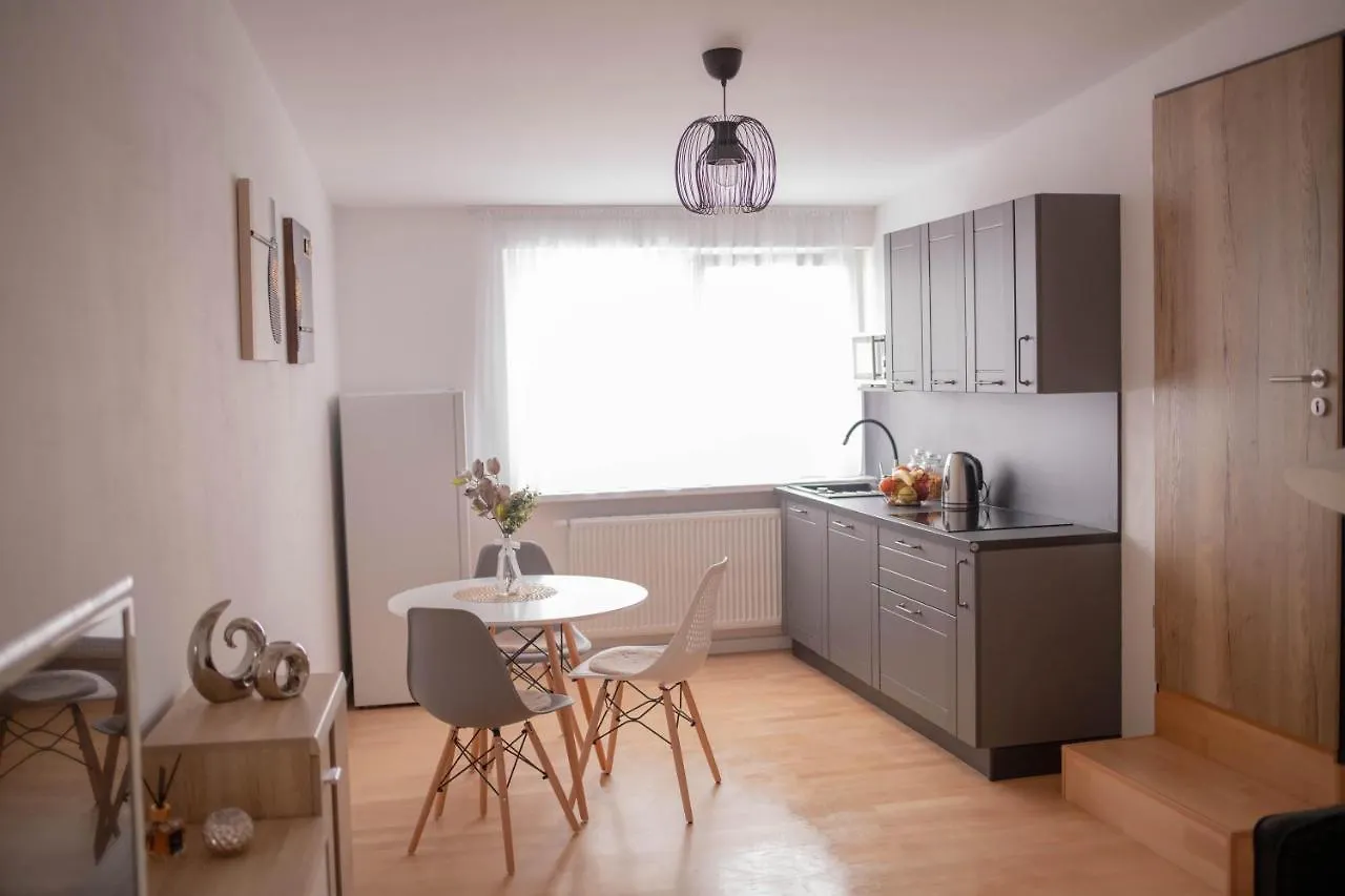 Apartament Rezidence Kbely - Free Parking Praga
