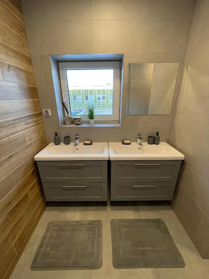 Apartament Rezidence Kbely - Free Parking Praga