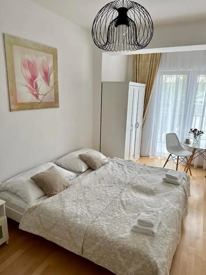 Ferienwohnung Rezidence Kbely - Free Parking Prag Tschechische Republik